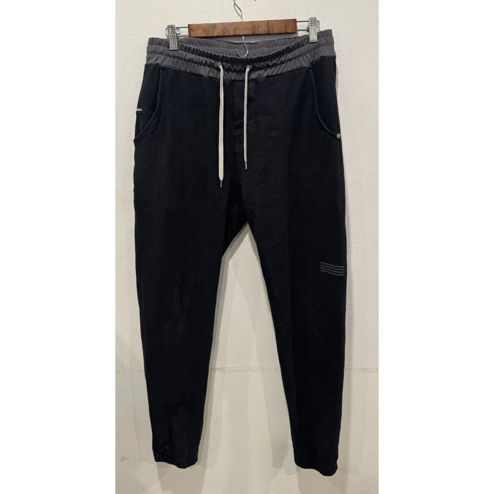 Vuori Balboa Jogger Pant Mens size L dark navy with black waistband  Sweatpant